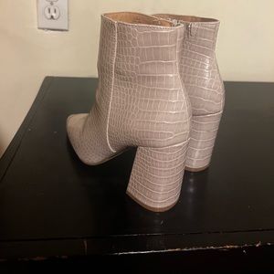 Women’s ankle boots